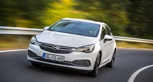 Хэтчбек Opel Astra со сменой поколения сравнялся с BMW 3-Series. Не только в цене