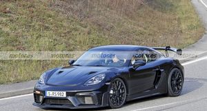 В Сети показали новый Porsche 718 Cayman GT4 RS 2022 года без камуфляжа