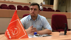 Зюганов защищает однопартийца, отрицавшего воссоединение с Крымом 