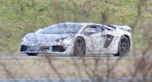 Журналисты сфотографировали загадочный Lamborghini Aventador