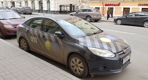 Смольный утвердил тарифы на эвакуацию автомобилей в Петербурге