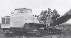 Самый необычный советский экскаватор — гигант Д-583 с кабиной от грузовика МАЗ-500