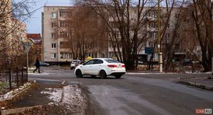 Автодилеры изменят прайс-листы на новые модели