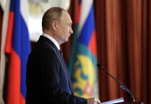 Президент Путин подписал закон о том, что конфискованные коррупционные средства будут передавать Пенсионному фонду