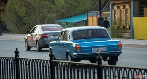 Такие “Волги” не выпускали в СССР: правый руль, мотор V6