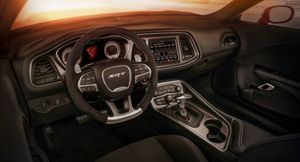 Марка Dodge откажется от компрессорных Hellcat V8 через 2 года