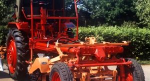 Возрождение знаменитого «шассика» Т-16: в Чебоксарах начали производство универсального трактора