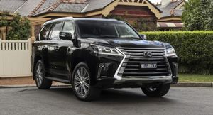 Новый внедорожник Lexus LX оказался в 2,5 раза дороже, чем Land Cruiser 300