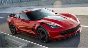 GM спросил владельцев Corvette C8 про батарейную версию