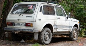 Внедорожники Lada Niva Legend простаивают в Великобритании
