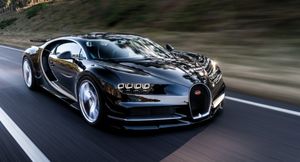 Гиперкар Bugatti Chiron «загнали» на динамометрический стенд