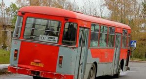 Профессор МАДИ показал источник «звона бутылок» автобуса ЛиАЗ 677 и почему его нельзя было избежать