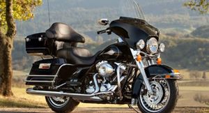 Тест-драйв культового байка Harley-Davidson Electra Glide с коляской из США