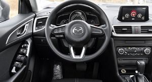 Нелепое оправдание Mazda - как защищали маленькую батарею электрокара