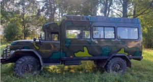 «Нулёвый» ЗИЛ-131 с консервации превратили в необычный грузопассажирский автобус