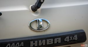 Lada Niva продается в Великобритании. Стоит недорого, но есть некоторые тонкости