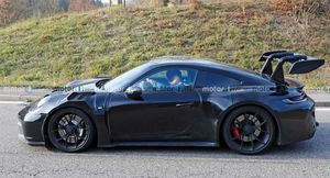 Компания Porsche вывела на тесты спорткар 911 GT3 RS