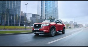 Компания Nissan объявляет российские комплектации и цены нового Nissan Pathfinder