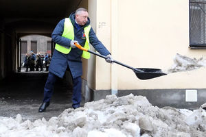 Губернатор Беглов оправдал плохую уборку снега влиянием «полукриминальных структур»