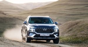 Hyundai Santa Fe 2021: Основные плюсы и пять минусов кроссовера