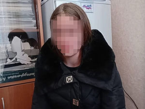 Дочь убитых под Омском родителей: «Отчим заставил раздеться и танцевать»