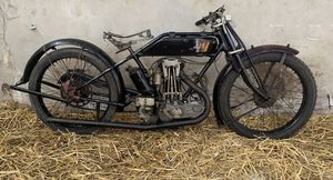 8 редких раритетных мотоциклов «из амбара» выставлены на аукцион