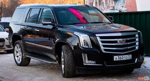 Cadillac Escalade V: мощь и величие