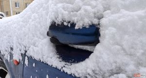 Автоэксперт: если замерзла «незамерзайка», нужно переместить машину в теплое помещение