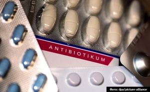 Фармаколог рассказал об опасности приёма антибиотиков при COVID-19