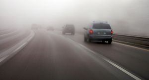 Как управлять автомобилем в тумане?