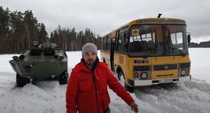 Combat Crew: детский автобус против броневика. ПАЗ 4×4 vs БРДМ. Видео
