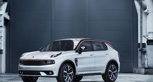 Дебютировала новая версия Lynk&Co 01