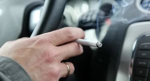 Как убрать запах табака из салона автомобиля