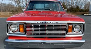 На продажу выставили самый мощный пикап Dodge D150 1978 года
