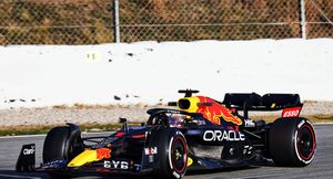 Новый болид RB18 команды Red Bull Формулы-1 впервые появился на публике