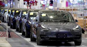 Компания Tesla увеличит производство компонентов в Шанхае, чтобы нарастить экспорт электрических авто