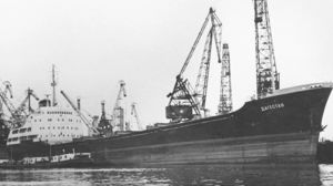 Как в 1984 году советские моряки спасли двух шведок унесенных на лодке в море. И почему они молчали об этом больше 35 лет.