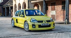 Редкий Renault Clio V6 2004 года продан за рекордную сумму в 120 000 долларов
