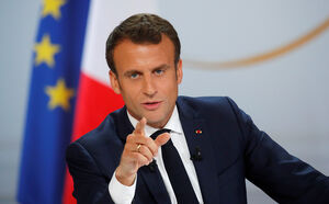 Макрона провозгласили президентом Франции на новый срок