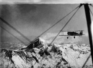 Покорение Эвереста: удивительные ретро-снимки первого полета над самой высокой вершиной в 1933 году