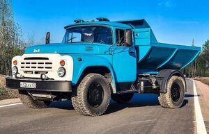 Для чего советским грузовикам ЗиЛ-130 сделали скругленный кузов