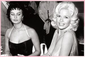 Ей завидовали Мэрилин Монро и Софи Лорен: трагедия «самой умной тупой блондинки» Голливуда Джейн Мэнсфилд