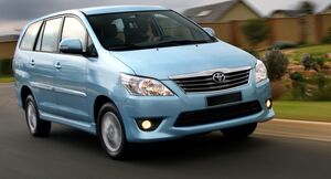 Минивэн Toyota Innova Crysta возродился с дизелем и МКПП