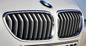 BMW одновременно обновил кроссоверы X5 и X6