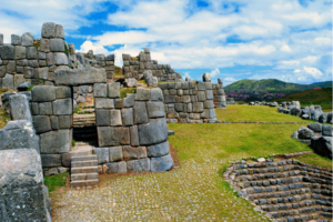 Какие тайны хранят стены Саксайуамана в Перу?