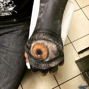 Гиперреалистичные татуировки Сэндри Риффарда, которые могут вызвать мурашки по коже (23 фото)