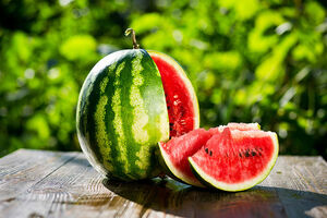 И ягода, и фрукт, и овощ: 6 занятных фактов об арбузе - звезде летнего огорода