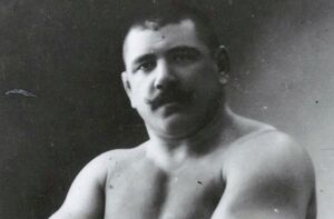 Николай Вахтуров — волжский богатырь