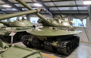 Военное чудо: для чего в СССР разработали танк на четырех гусеницах