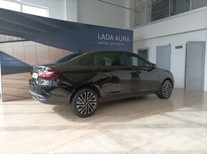 В 1 полугодии более половины автомобилей LADA Aura было продано физлицам